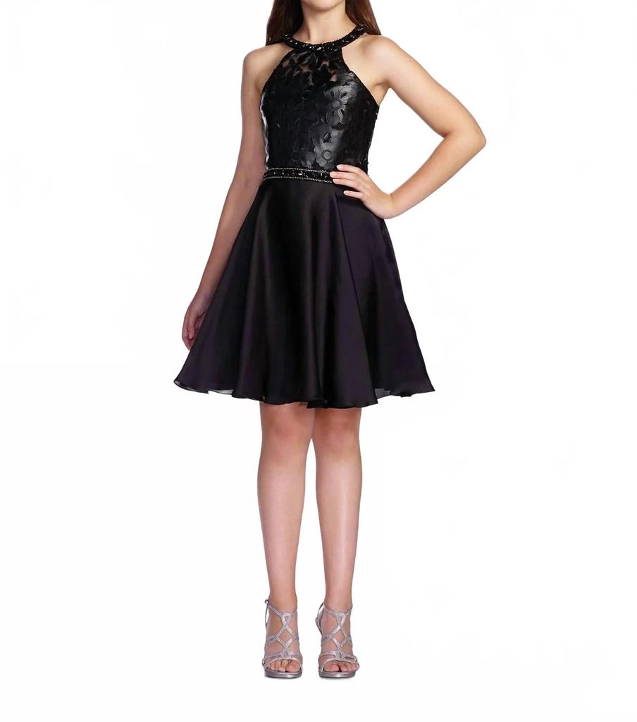 Social Occasions by Mon Cheri Social Occasions by Mon Cheri - Lexie Mon Cheri Tween Floral Applique Dress Black - Black