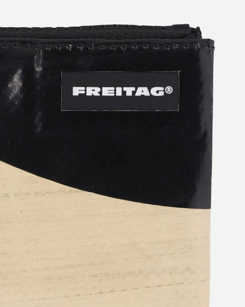 Freitag F05 Blair Extra Small Pouch Cream / Black 4