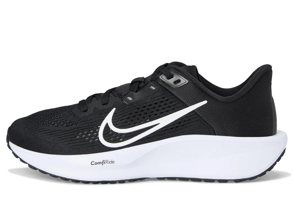 NIKE Quest 6 4