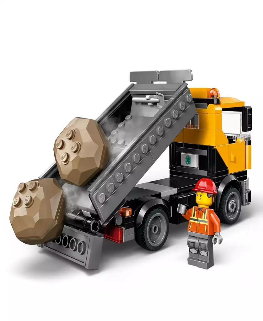 LEGO City Heavy-Duty Recovery Tow Truck with Crane 60467 Toy Building Set, 793 Pieces 4