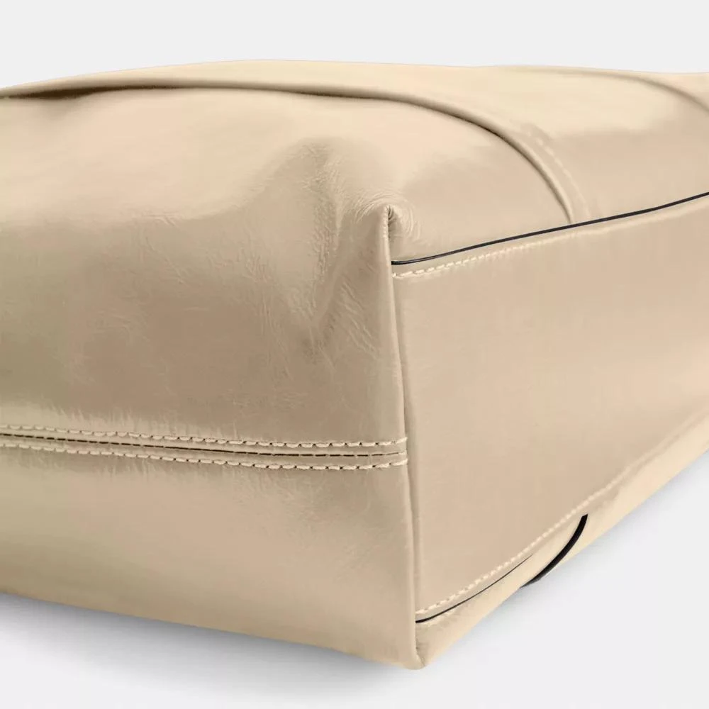 Coach Hall Tote Bag 33 6