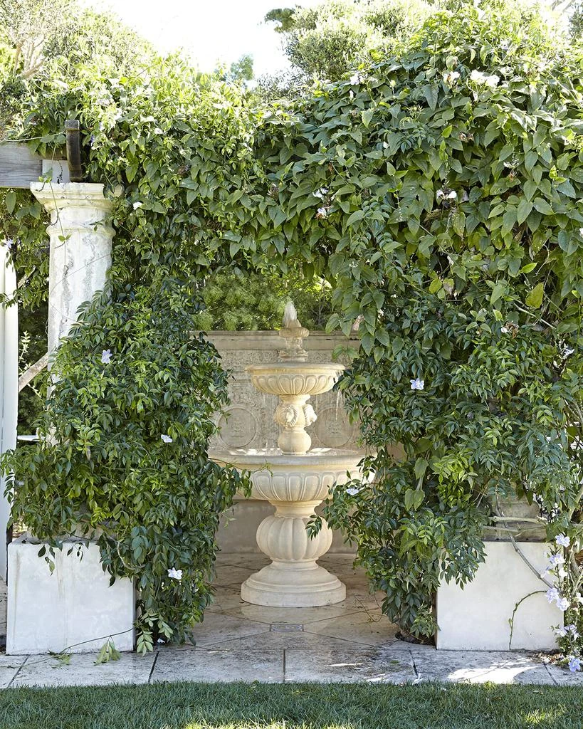 Neiman Marcus Lionhead Stonecast Fountain 4