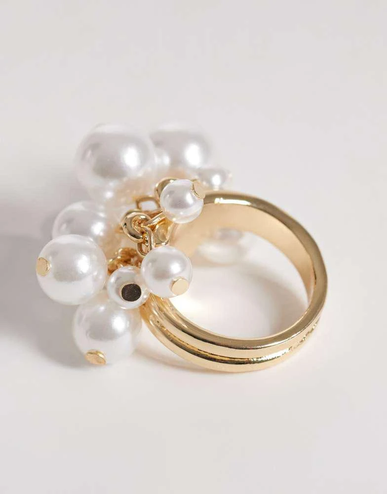 Reclaimed Vintage Reclaimed Vintage pearl charm ring in gold 3