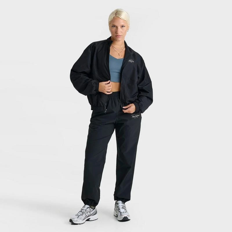 New Balance Women
s New Balance Lightweight Woven Jacket