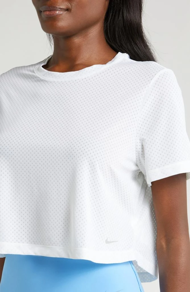 NIKE One Classic Breathe Dri-FIT T-Shirt 4