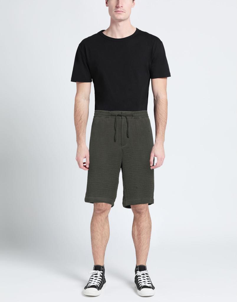 Elvine Shorts 
Bermuda