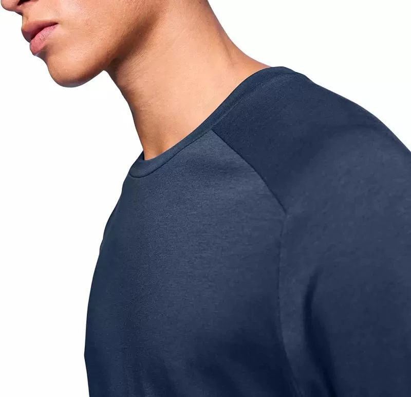 On On Men's Focus Long-T 5
