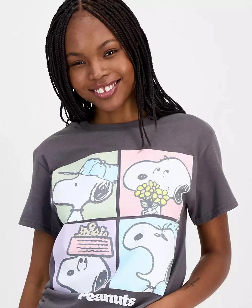 Peanuts Juniors
 Snoopy Graphic-Print Cotton T-Shirt 2