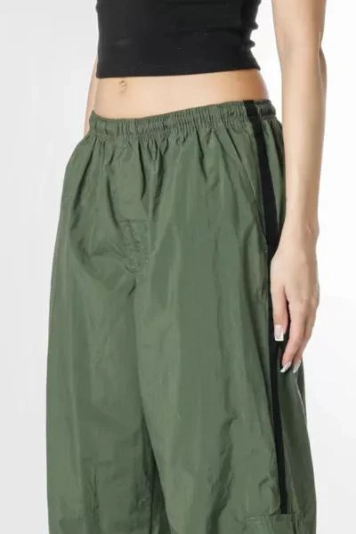 NIKE Vintage Nike Windbreaker Pants 202 4