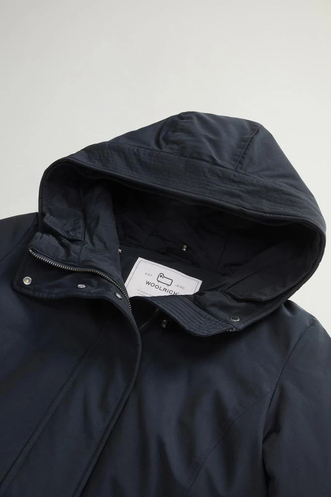 Woolrich Boulder Parka in Ramar Cloth with Hood and Detachable Faux Fur Trim - Women - Black 7