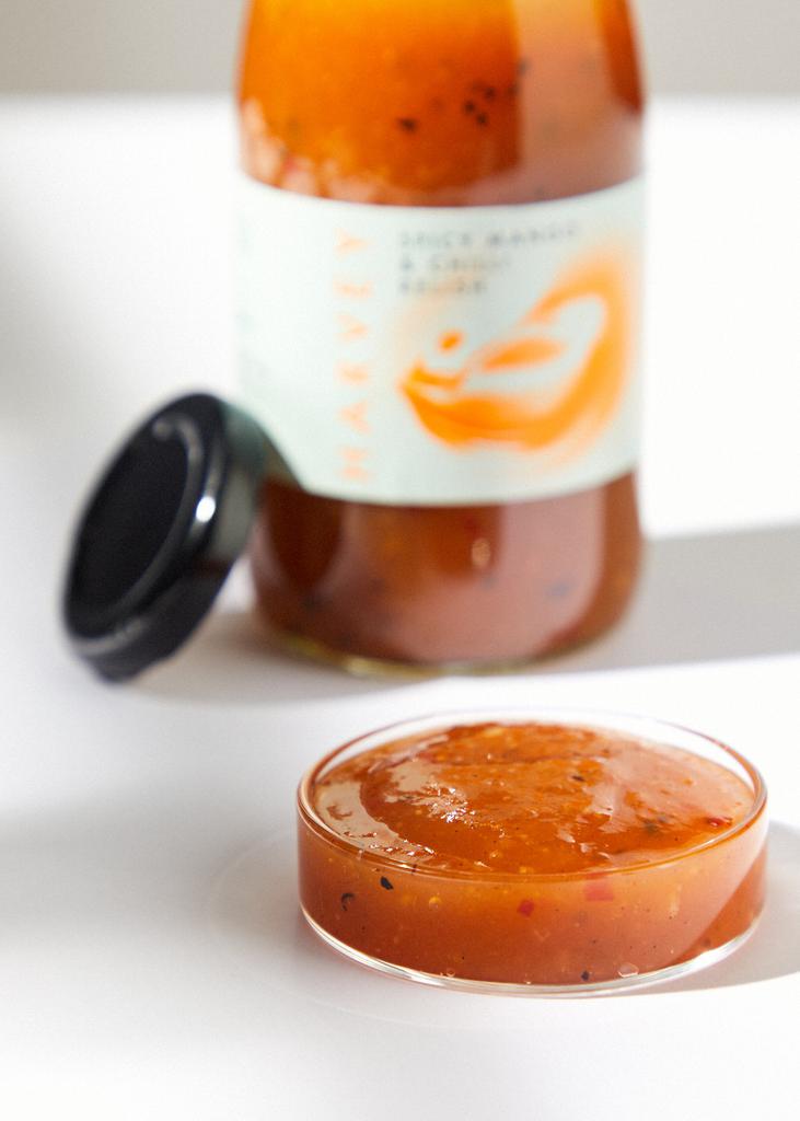 Harvey Nichols Spicy Mango & Chilli Relish 305g