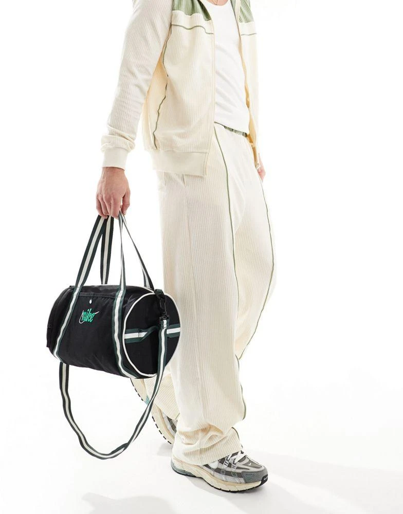 NIKE Nike Heritage duffel bag in black and green 2