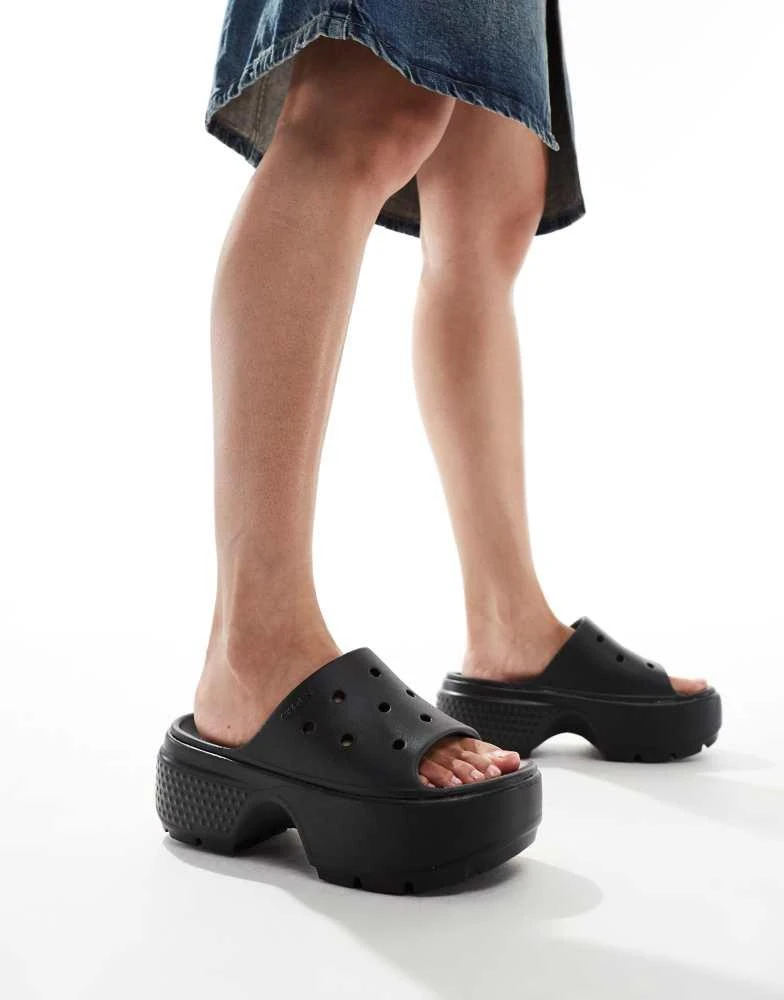 Crocs Crocs Stomp stacked sliders in black 4