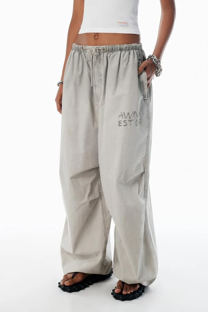 Alexander Wang grey parachute pants with logo print 3