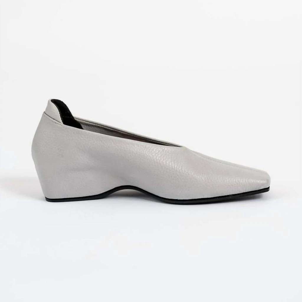 Dubie Women's Filoso Slip On Shoes In Cream 2