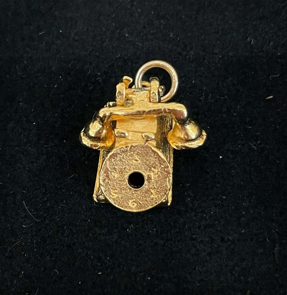 Azi Rasson Azi Rasson - Women
s Vintage Rotary Phone 2 Medium Charm