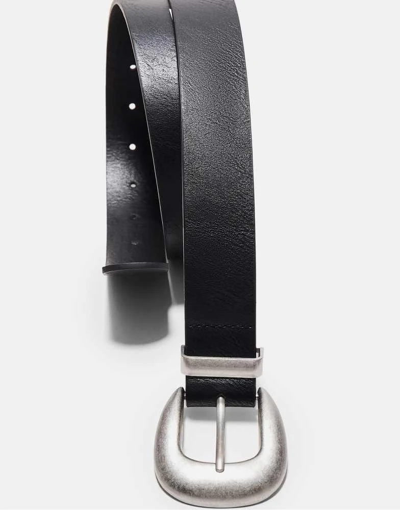 Stradivarius Stradivarius Basic matte buckle belt in black 4