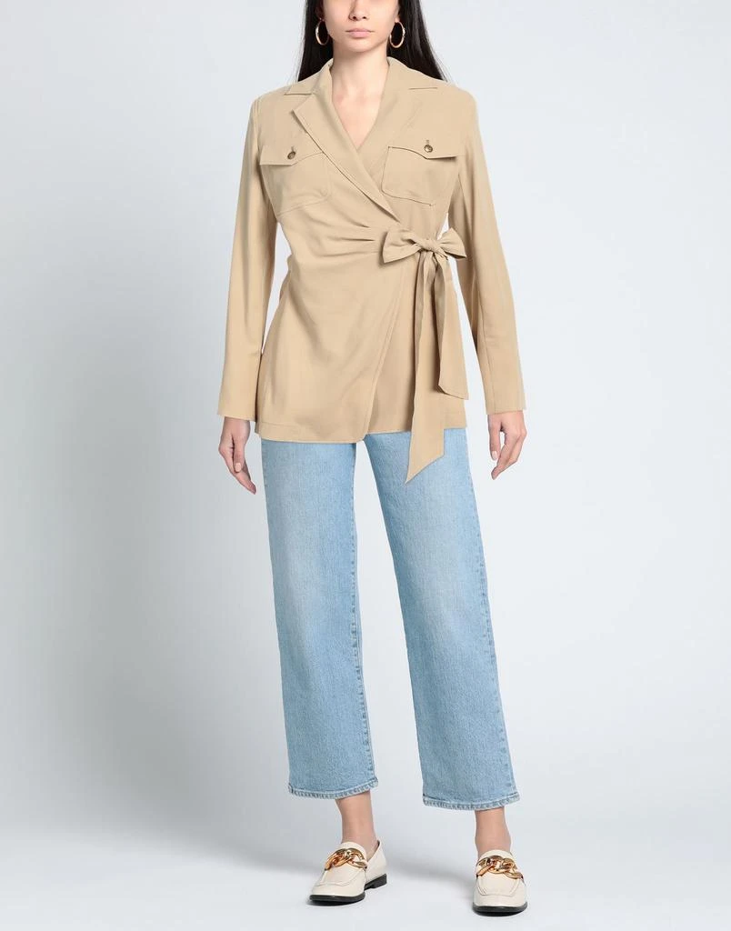 Max Mara Silk shirts
blouses 2
