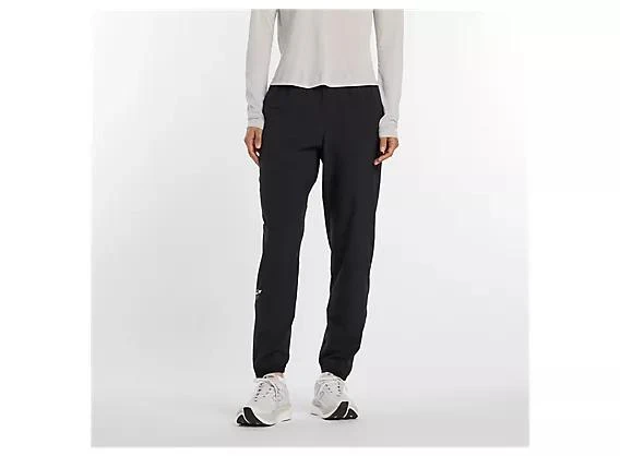 New Balance United Airlines NYC Half Women
s RC Essential Run Jogger