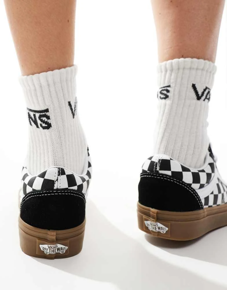 Vans Vans old skool trainers with oversized laces in black and white checkerboard with gum sole 3