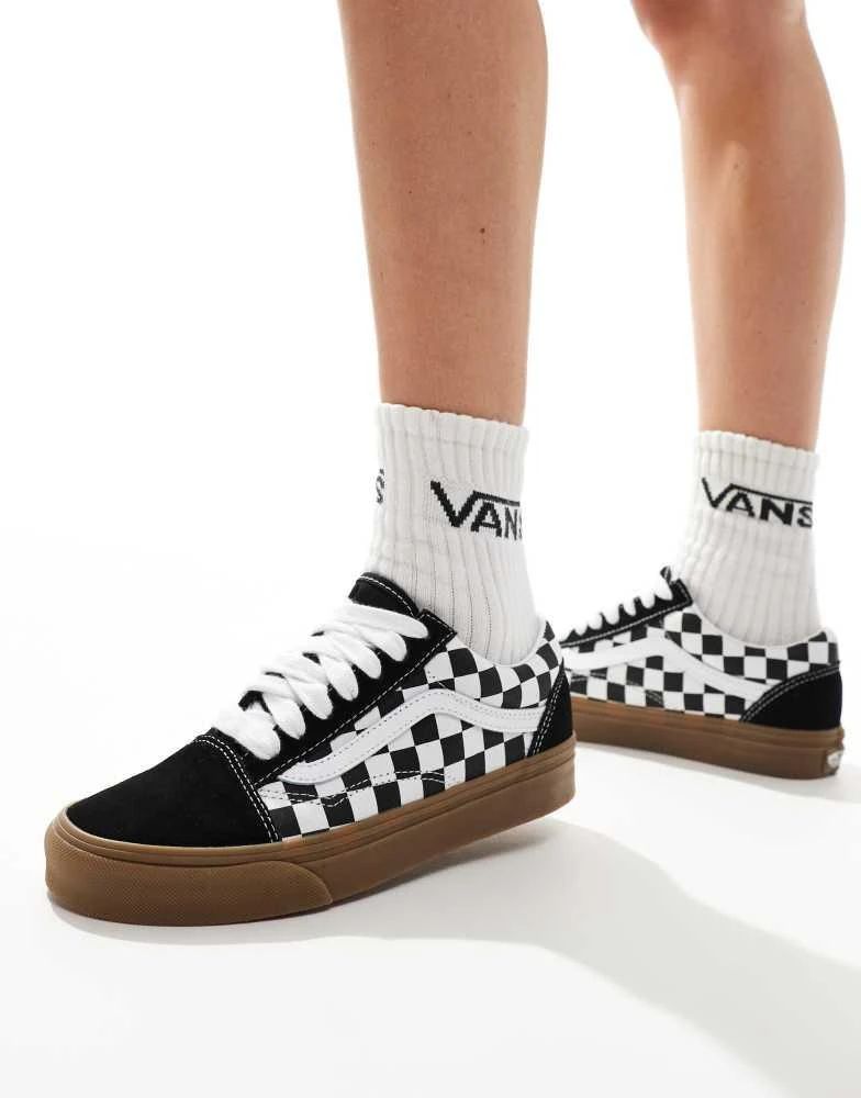 Vans Vans old skool trainers with oversized laces in black and white checkerboard with gum sole 1