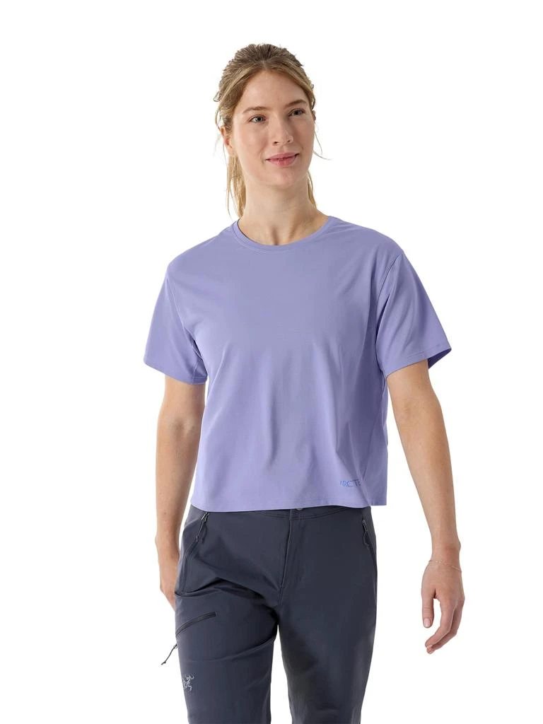 Arc
teryx Arc
teryx Taema Crop Logo T-Shirt Women
s | Light Comfortable Performance Top