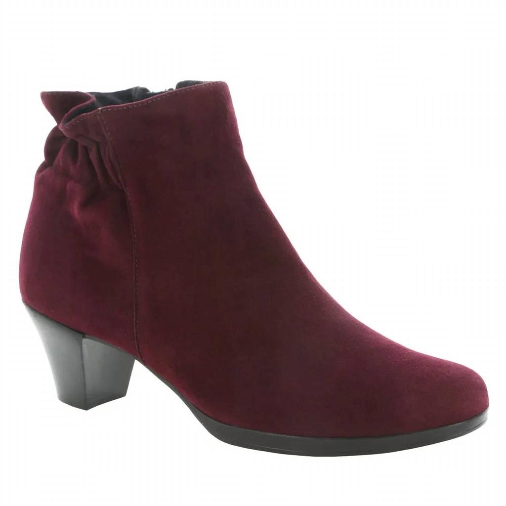 Munro Women's Alfie Boots In Wine
