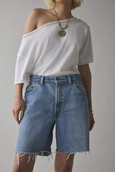 Urban Renewal ReMADE By UO Levi’s® Denim Short 3