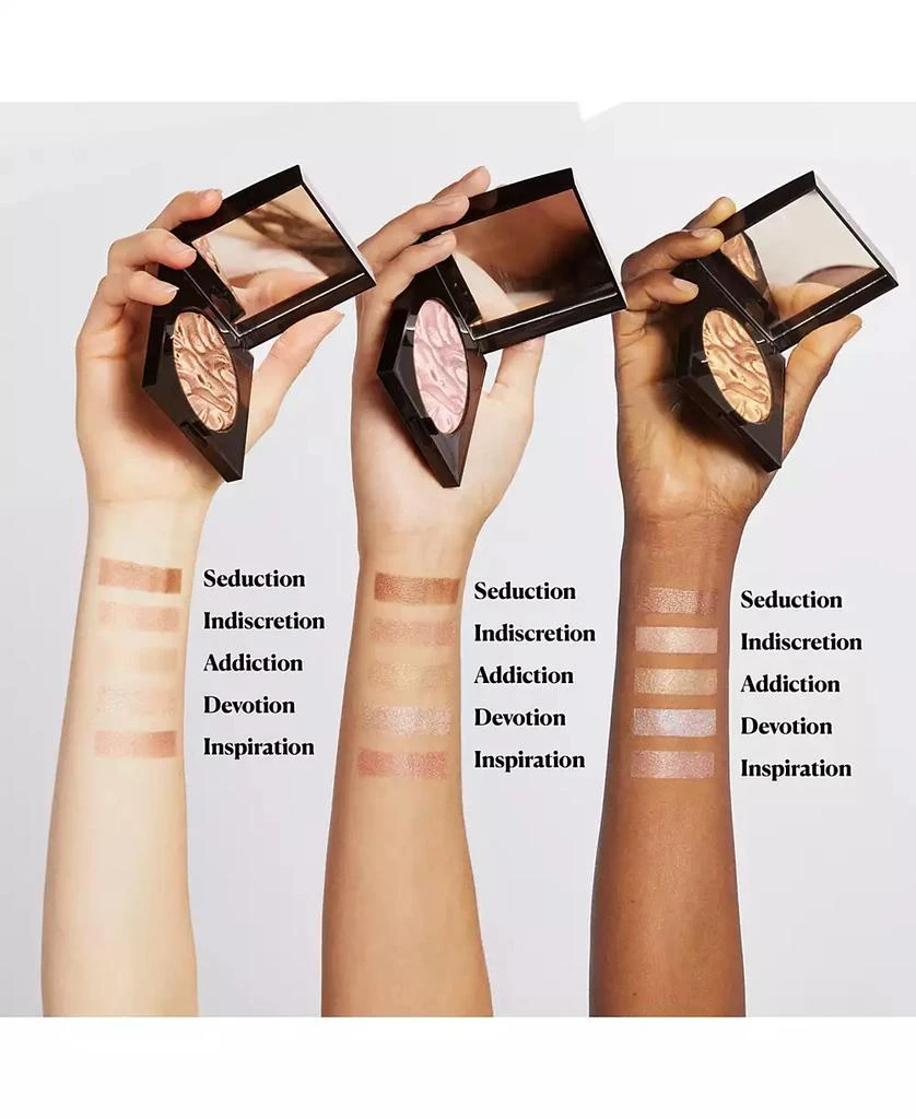 Laura Mercier Face Illuminator Powder 2