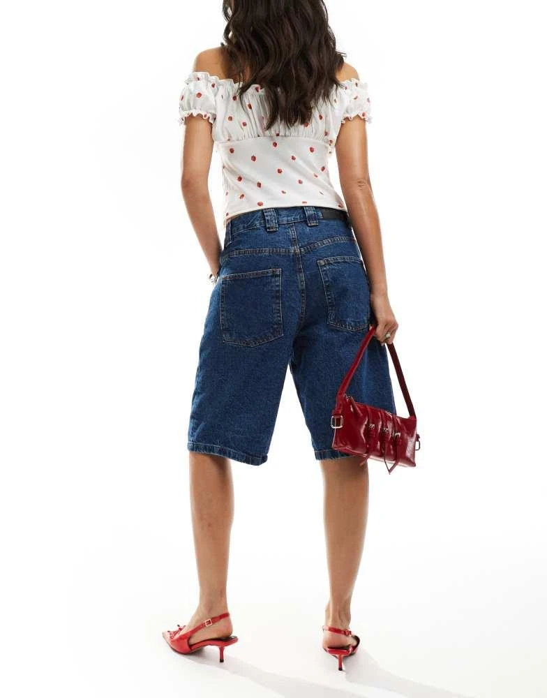 Motel Motel low rise denim jorts in blue stone 2