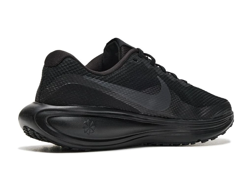 NIKE Revolution 8 3