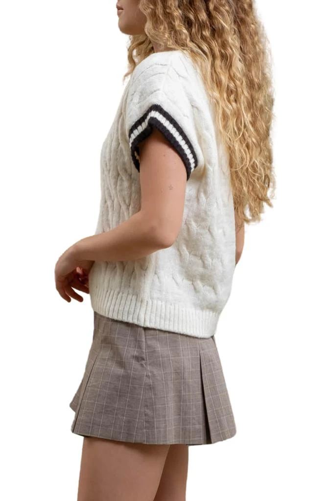 Blu Pepper V-Neck Sleeveless Sweater 4