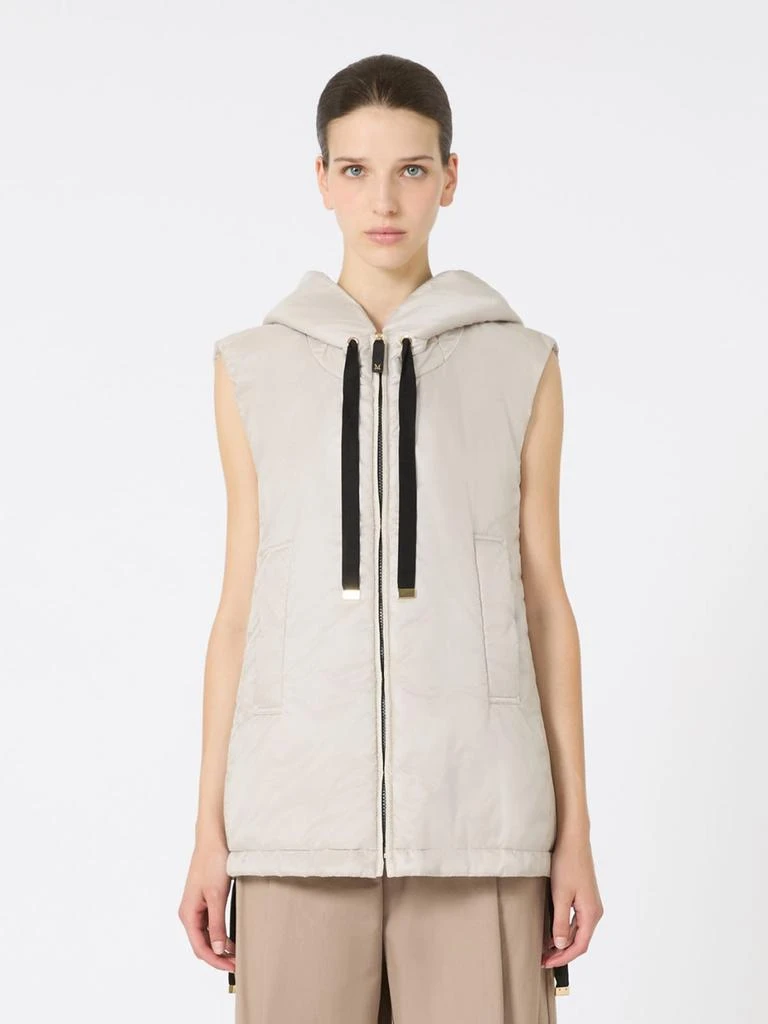 Max Mara Padded hooded gilet in water-repellent canvas 2