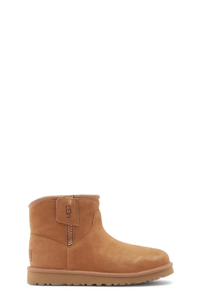 UGG Kids
 Adri Classic Mini Boot 4