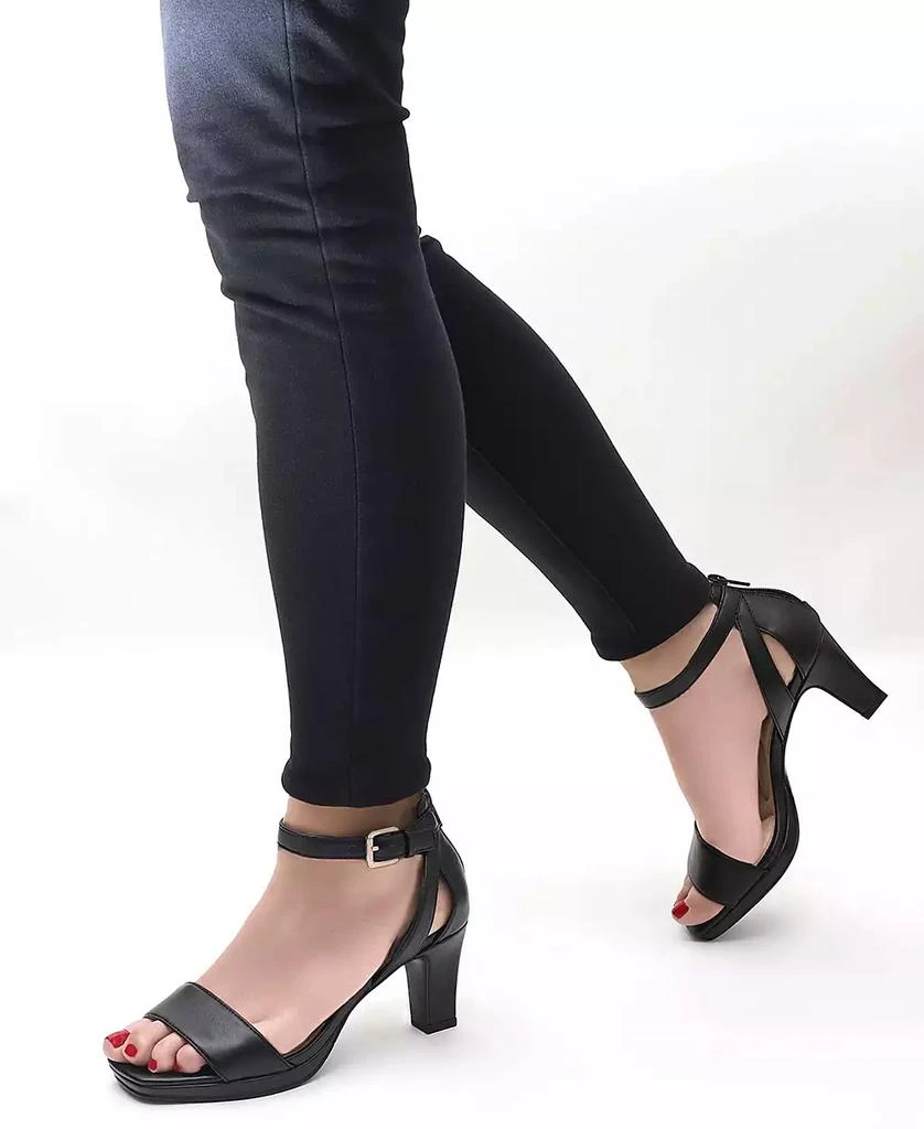 Easy Street Women's Ro Square Toe Heeled Sandals 8