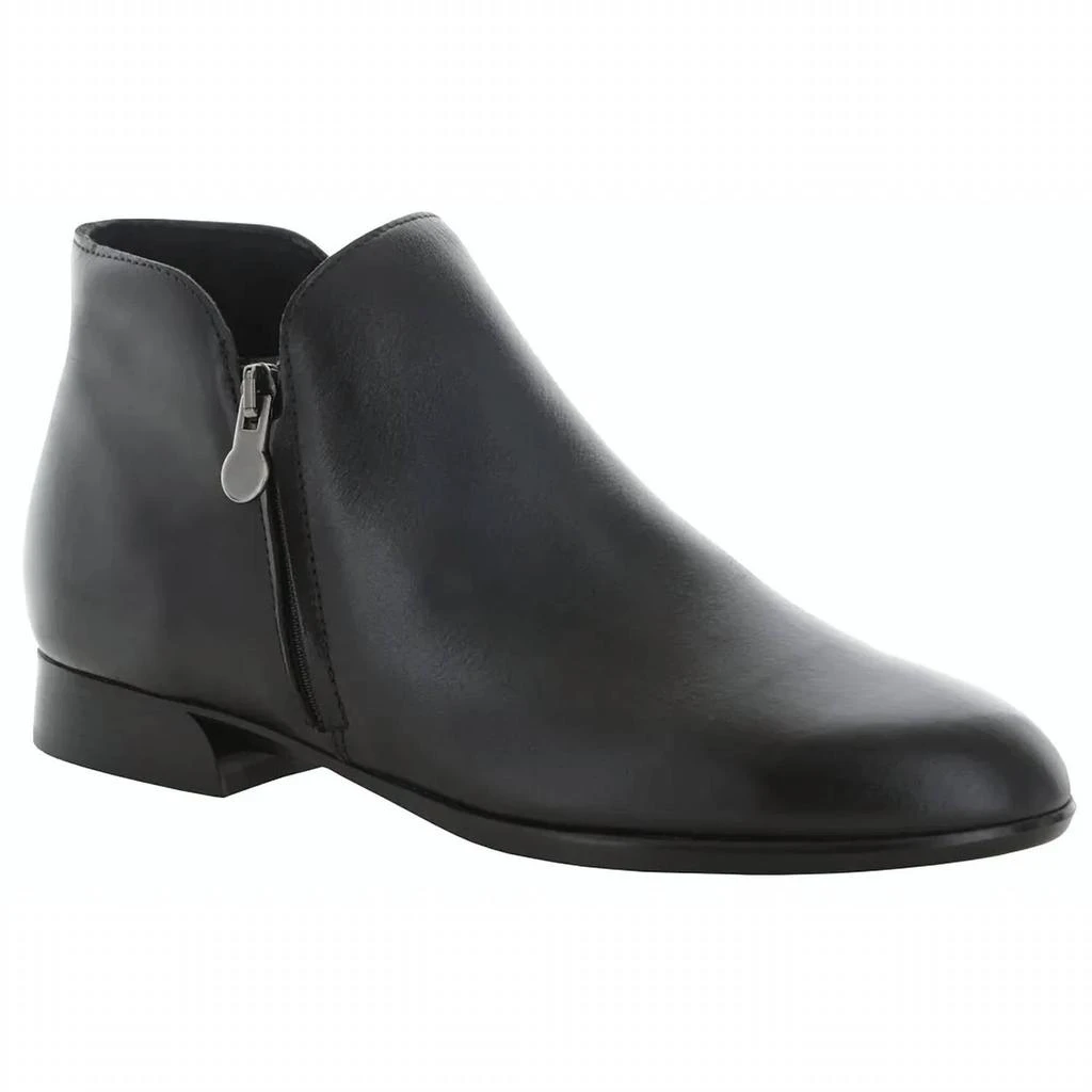 Munro Women's Averee Boots In Black Leather 1