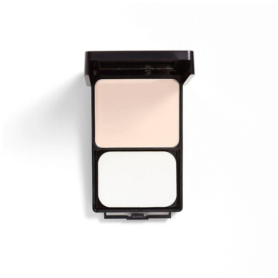 Covergirl Outlast 3 in 1 Liquid Powder Makeup 2