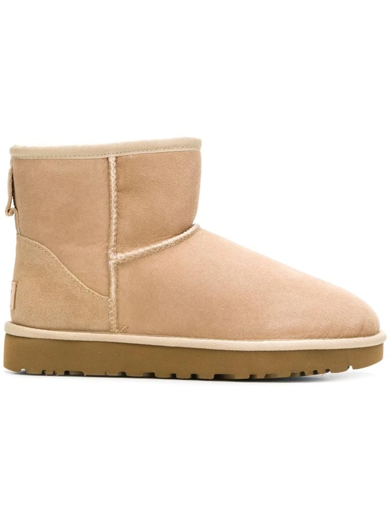 UGG Classic Mini 1