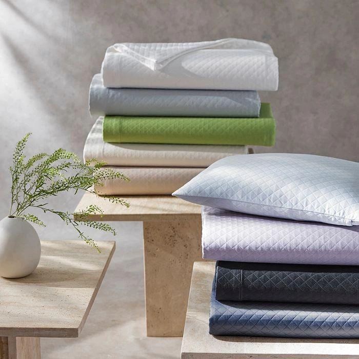 Matouk Petra Coverlet, King 9