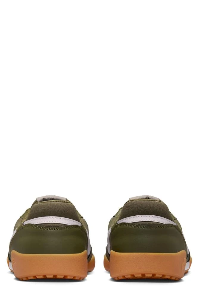 NIKE Terra Manta Sneaker 2