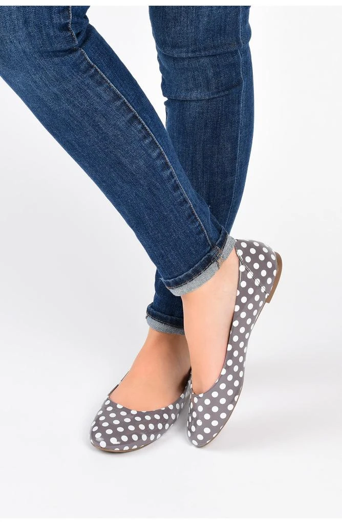 Journee Collection Kavn Ballet Flat - Narrow Width 10