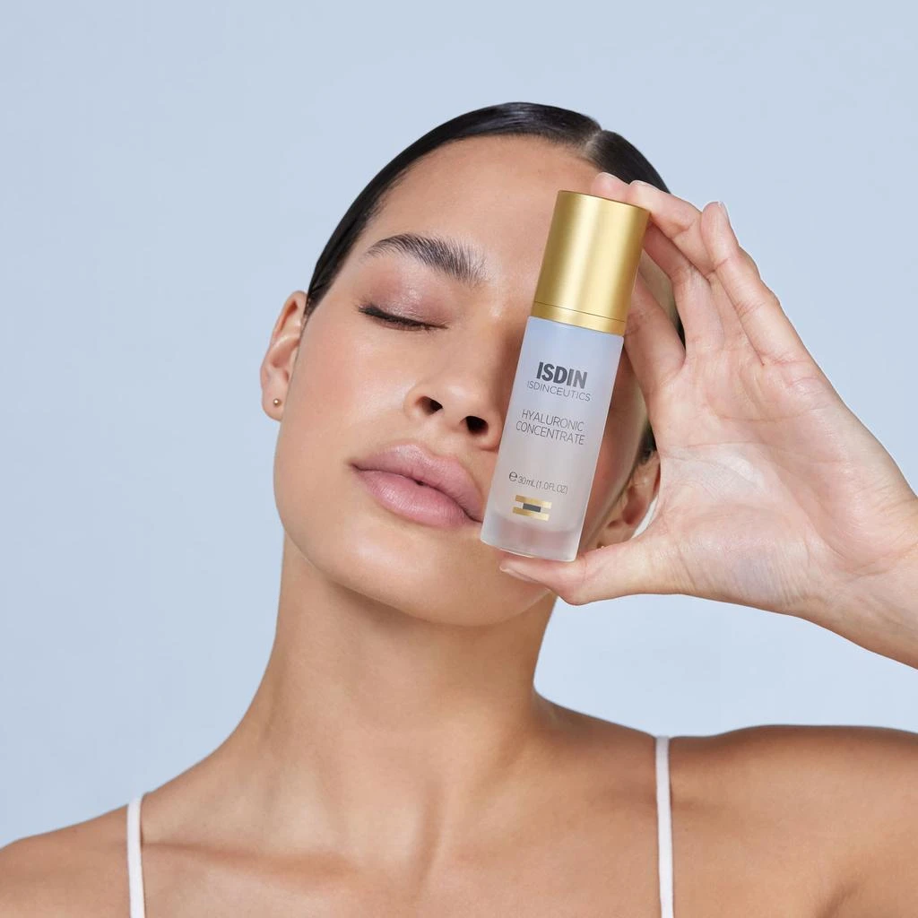 ISDIN ISDIN Isdinceutics Hyaluronic Concentrate Hydrating Serum 10