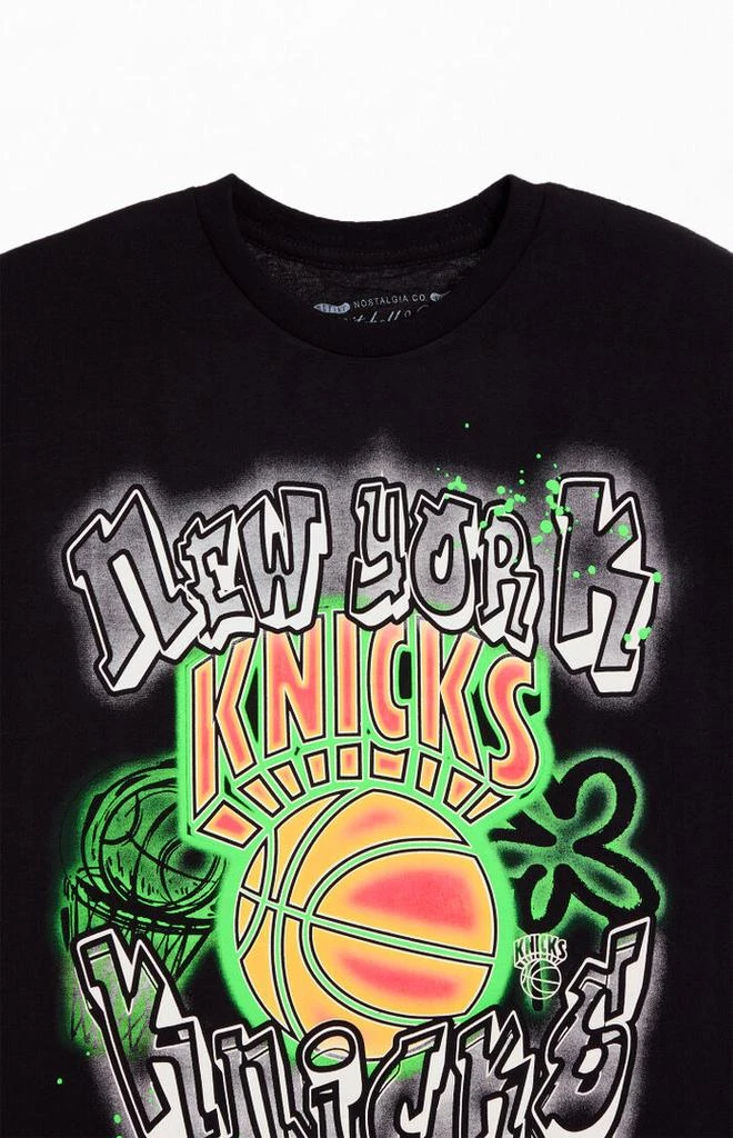 Mitchell & Ness Spraypaint NY Knicks T-Shirt 2