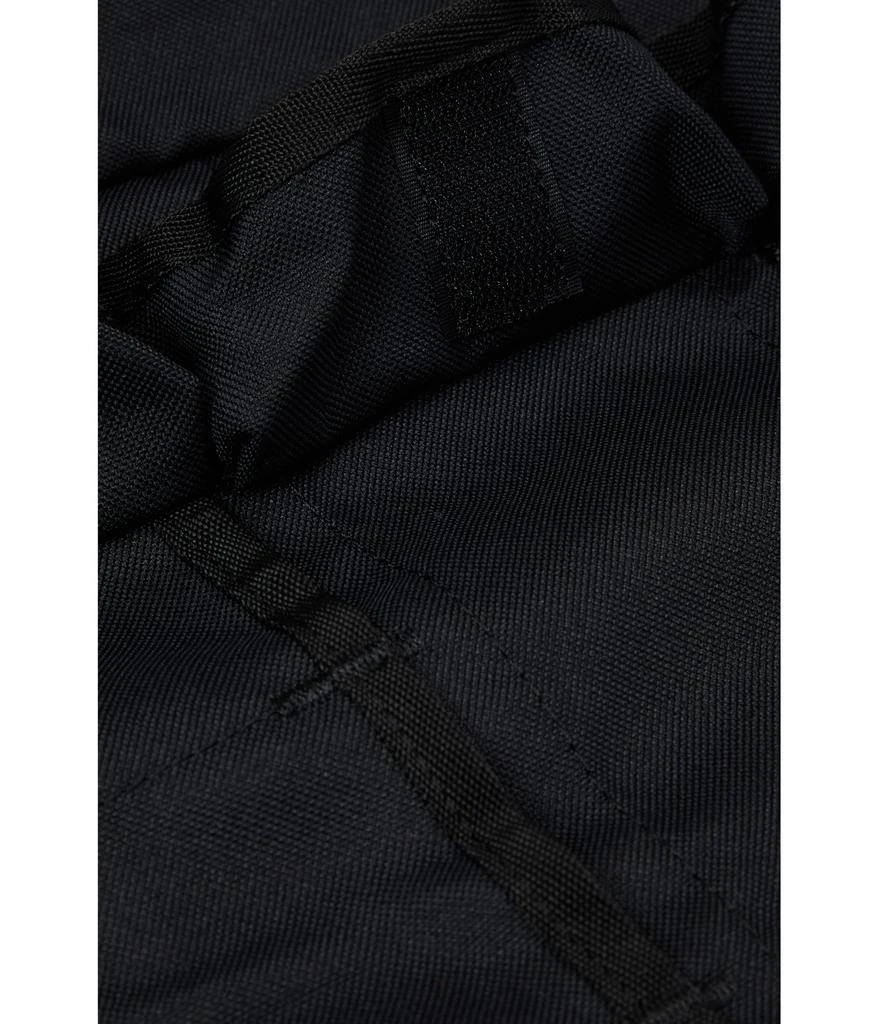 Carhartt Eighteen-Pocket Utility Roll 4