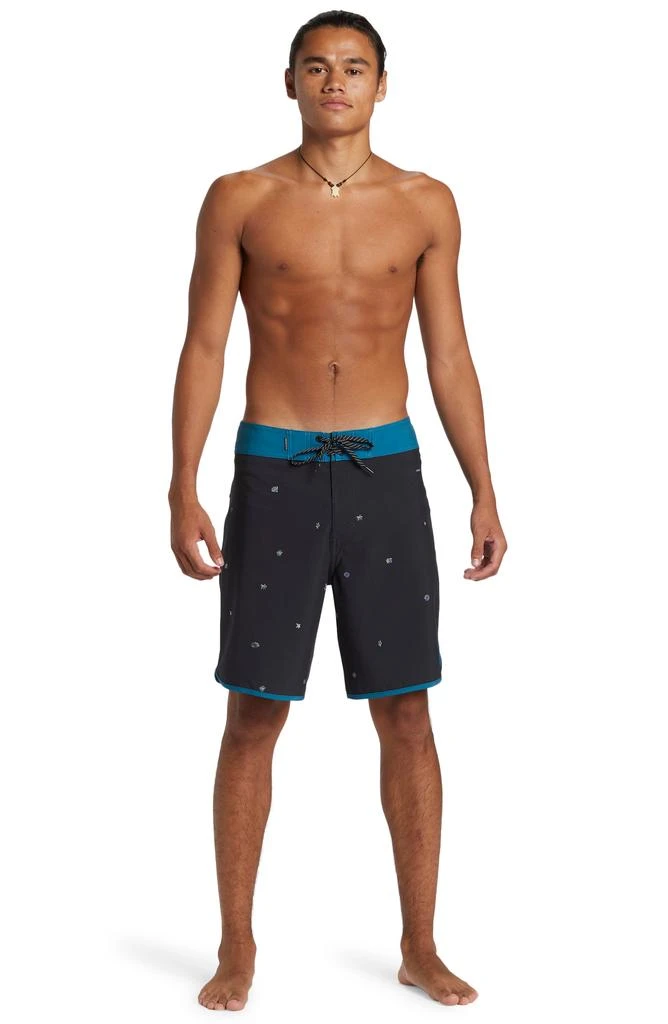 Quiksilver Surfsilk Scallop Board Shorts 7