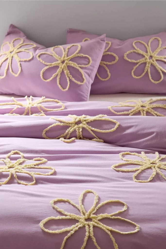 Urban Outfitters Daisy Tufted Core Duvet Cover