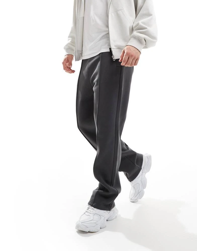 Bershka Bershka wide leg pintuck jogger in charcoal 1