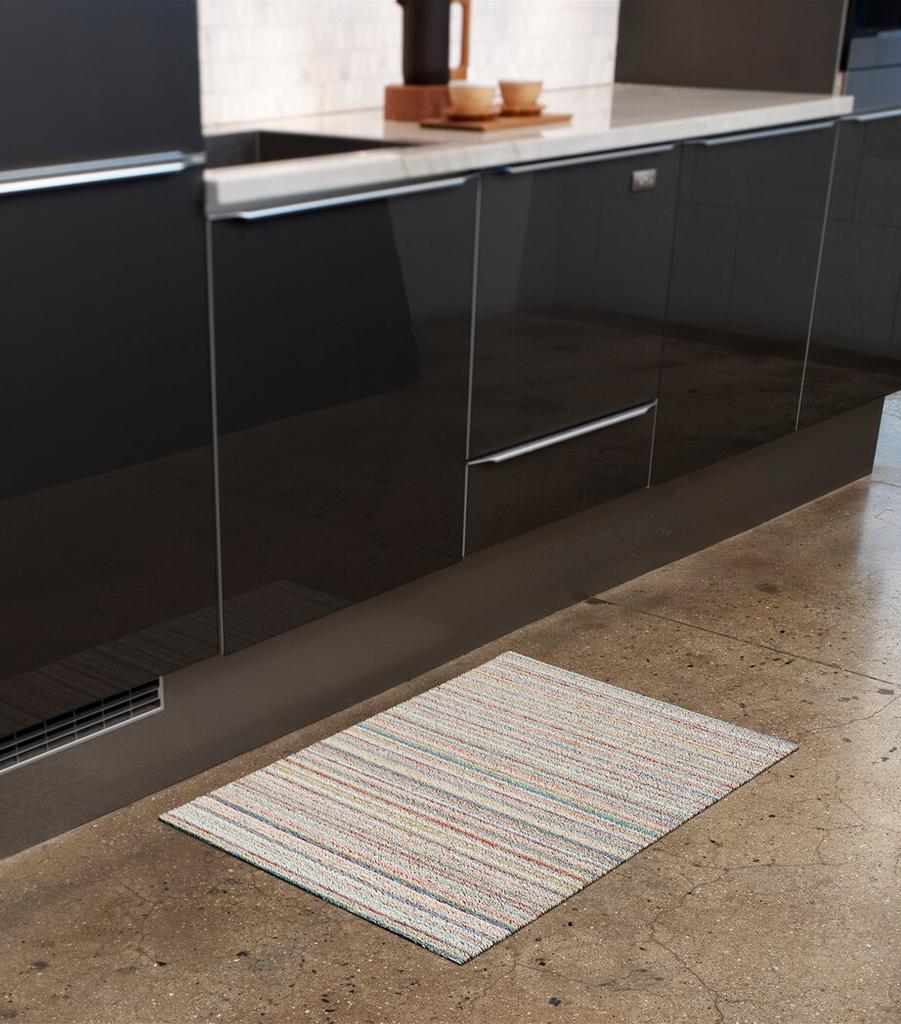 Chilewich Skinny Stripe Shag Utility Mat (61cm x 91cm)