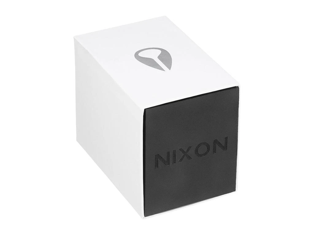 Nixon Corporal SS 4