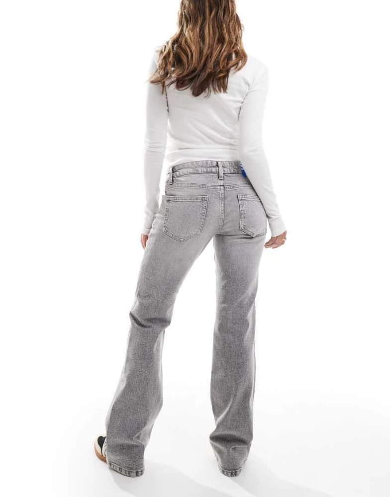 Stradivarius Stradivarius STR low waist flare jean in dark grey wash 2